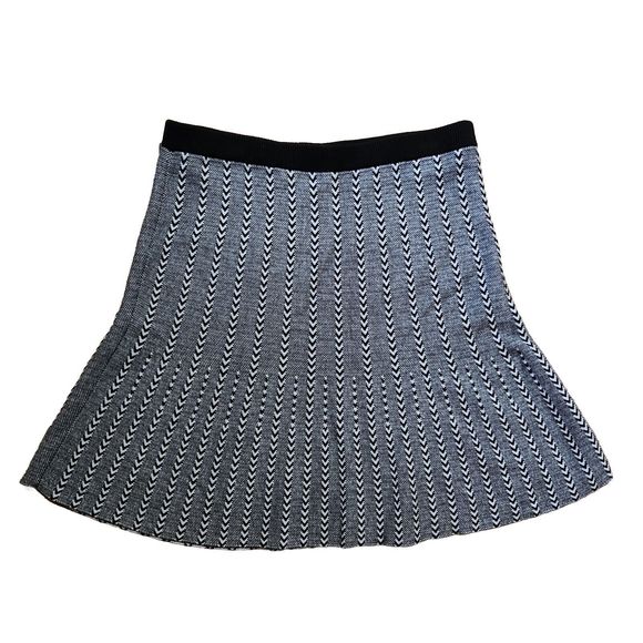 M Loft Outlet Sweater Knit Stretch Flare Skirt Academia Mod Goth Grunge New Year - Picture 1 of 6